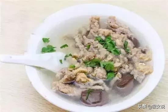油蛤蟆怎么做才好吃，安徽临泉经典美食不吃遍绝不罢休