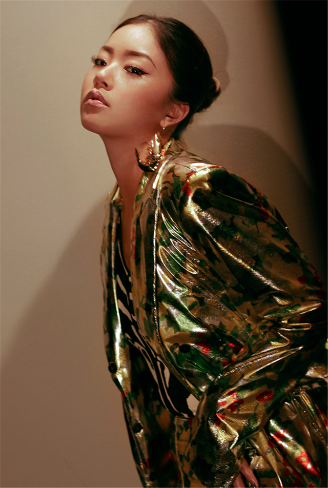 欧美风小姐姐/欧美/潮图，微信头像，欧美风小姐姐/欧美/潮图（“莫小贝”王莎莎脏辫造型）