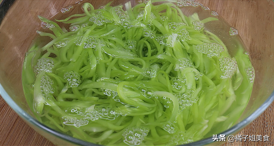 圖片[4]-【涼拌萵筍絲】做法步驟圖 脆嫩爽口 無青氣-起舞食譜網