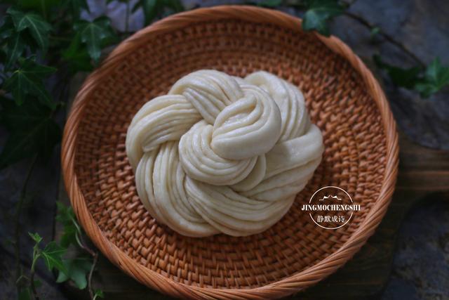 花卷的各种做法图解，教你目前最流行的花卷做法