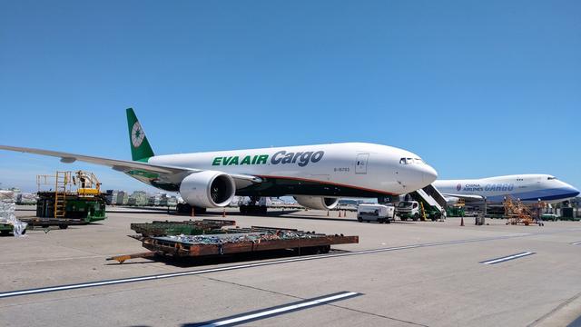 飞机托运怎么收费，飞机托运价格（一架波音747飞一趟运费1200万）