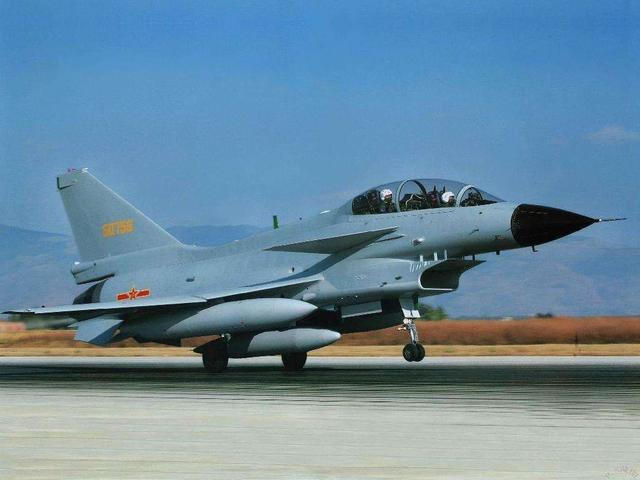 10年机龄的飞机算老吗，机龄12年的飞机老吗（为啥美国F-35却能服役120年）