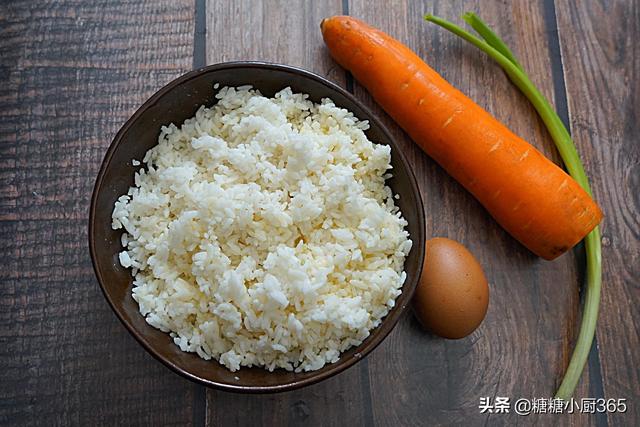 米饭怎么炒好吃，米饭这样炒（也能粒粒分明更好吃）