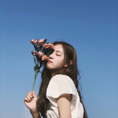 伤感女生头像微信，伤感女生头像（最新微信头像女生伤感忧郁）