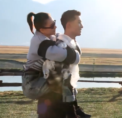 窦骁何超莲分手原因，何超莲窦骁分手是真的吗（其实人家的恩爱都藏在细节里）