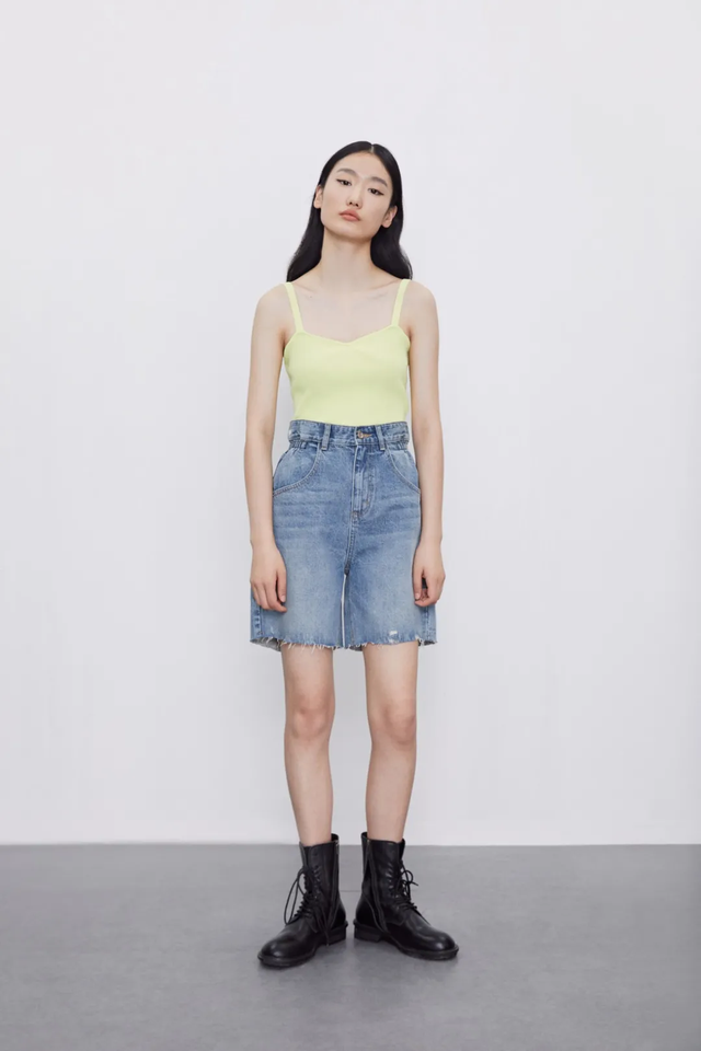 腿粗穿什么短裤，腿粗应该穿什么样的短裤（显瘦竟靠一条“大短裤”）