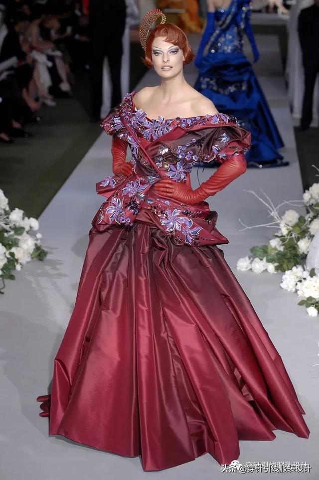 迪奥经典之作服装图，<迪奥>2007秋冬高定系列