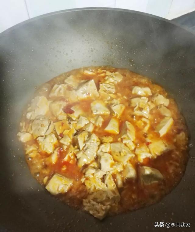 做豆腐的石膏粉有毒吗，豆腐放石膏粉吗（亲朋好友吃了都会夸赞你）