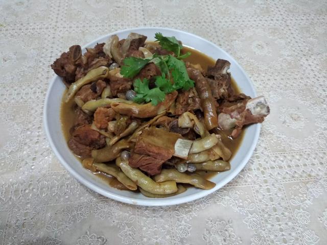 今日黄豆价格多少钱一吨，今日油价：国际原油又涨（农村老话“白露谷）