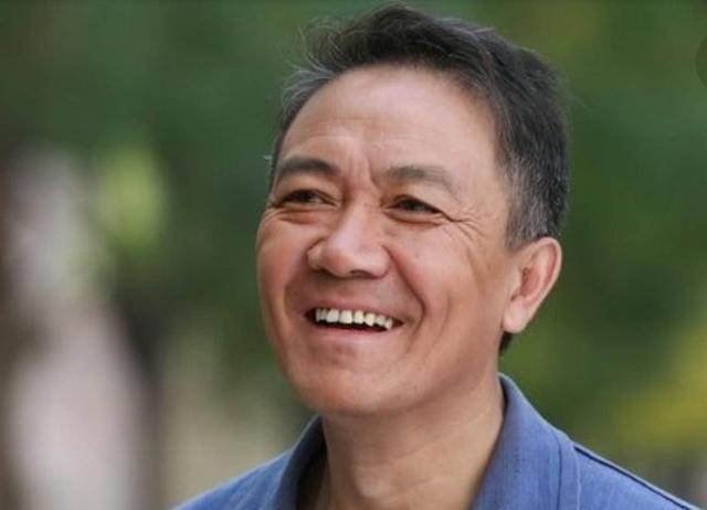 王有胜的扮演者曹启峰(《亮剑》16年:有人成老赖)