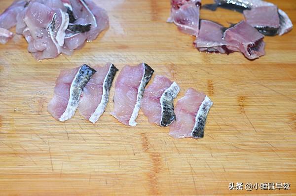 家常水煮鱼的做法，水煮鱼怎么做法才好吃视频（正宗水煮鱼家常做法）