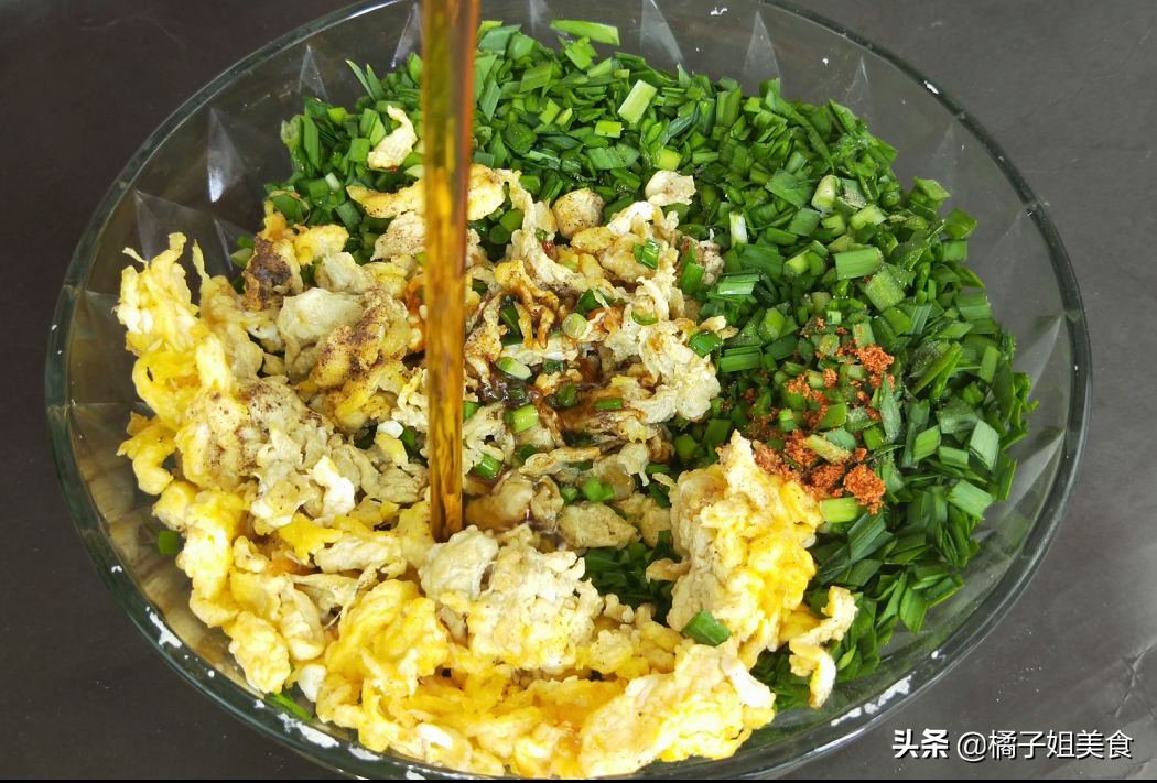 图片[4]-饺子皮新吃法 韭菜馅春卷 大人小孩都爱 做法超简单-起舞食谱网