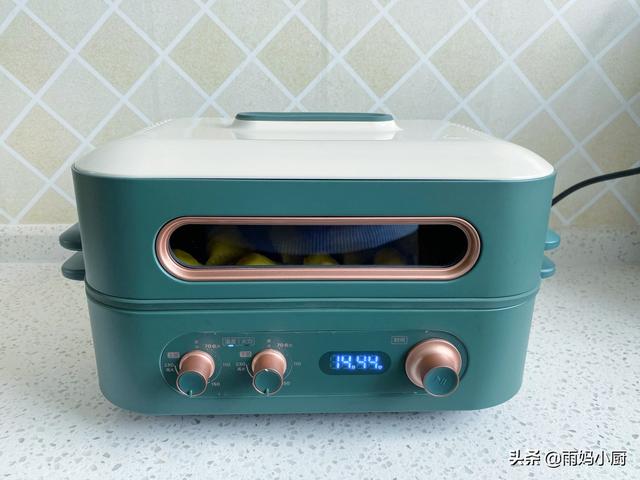 蛋挞菠萝酥制作方法，蛋挞皮菠萝包的做法（香酥掉渣的菠萝酥）