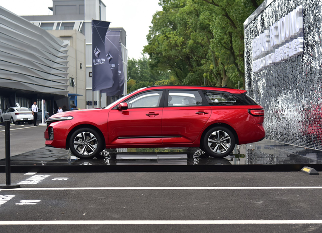 长安m3图片及报价,长安m6报价及图片(8月有3款好车上市)