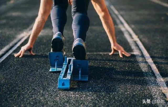 如何选择跑步鞋，​如何快速挑选一双合适自己的跑鞋