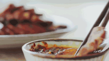 红葱头油盐水蒸金鳞鱼怎么做，全国人民就非吃饺子不可吗