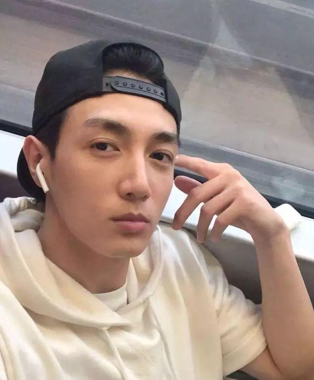 柯震东萧亚轩差几岁，年下恋是指相差几岁（前男友柯震东隔空祝福）