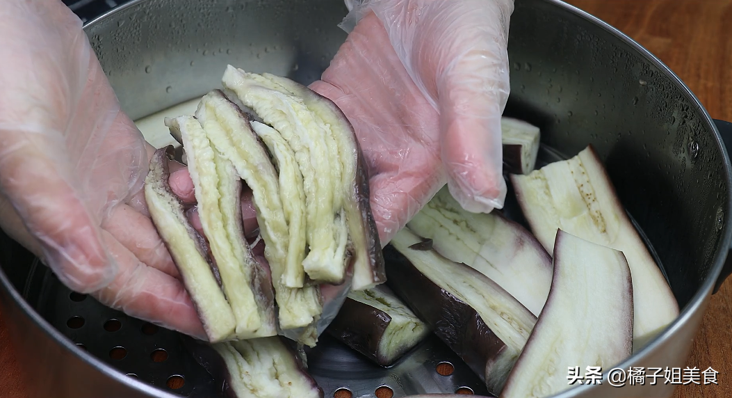 图片[4]-【香辣蒸茄子】做法步骤图 健康美味新选择 比红烧还好吃-起舞食谱网