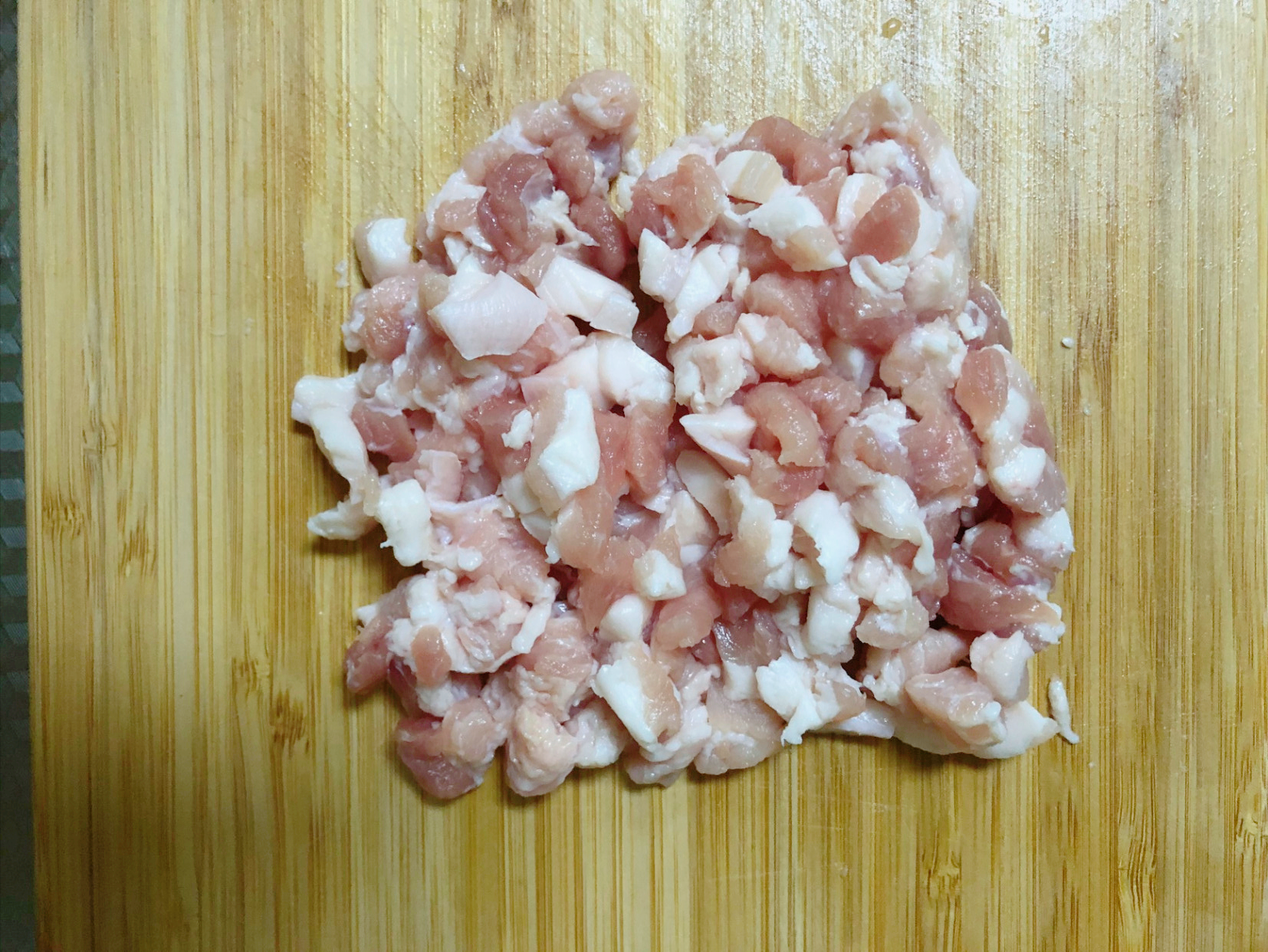 炸酱面的酱做法图解，炸酱面面酱的做法（最关键的核心就是酱料）