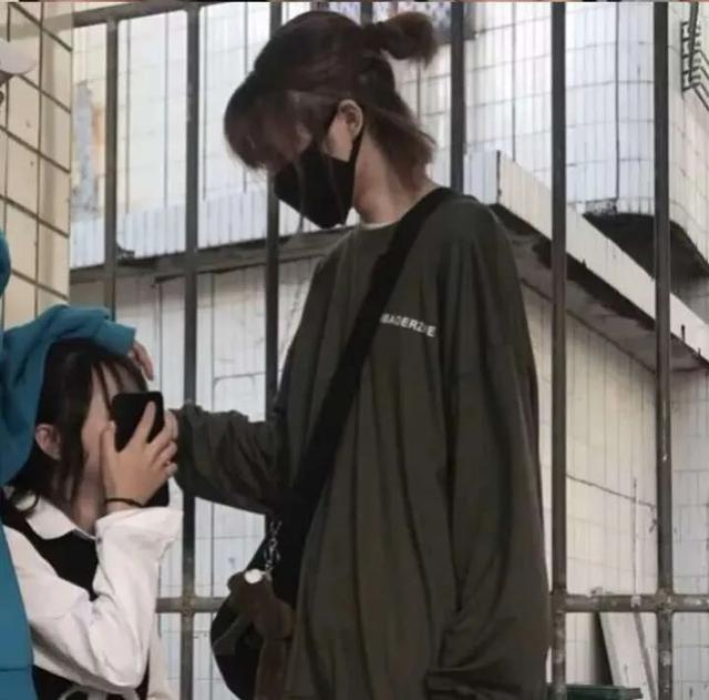 三个人的闺蜜头像，三个人闺蜜头像微信（一组三人闺蜜头像，请签收）