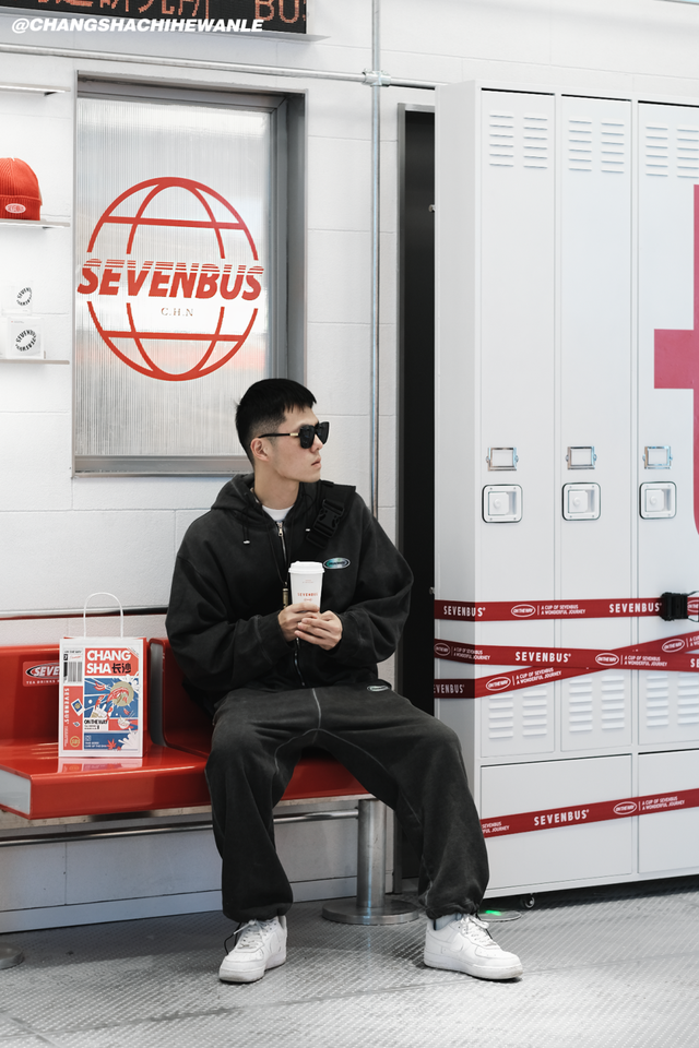 sevenbus奶茶店，seven7香港店（SEVENBUS空降国金街）