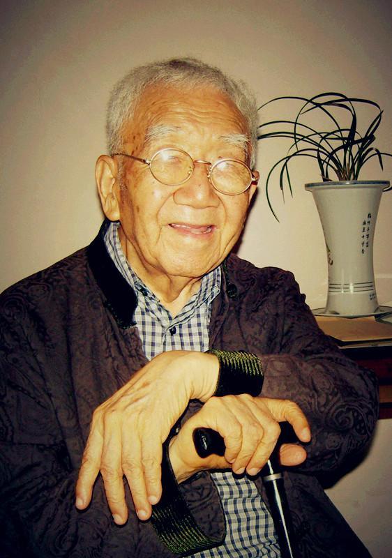 台湾作家，只花了五分钟就写出了《甜蜜蜜》（台湾作家林清玄）