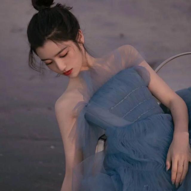 朋友圈壁纸+头像微信，朋友圈壁纸+头像（朋友圈背景图+头像套图）