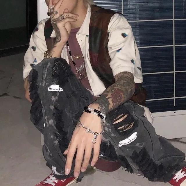 最凉不过人心图片，最凉不过人心，微信头像（也觉得冷可我不会拥抱别人）