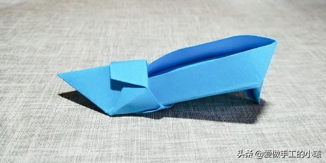 （diy折纸）教你折一个小拖鞋，（diy折纸教你折一个小拖鞋（漂亮鞋子折纸教程合集）
