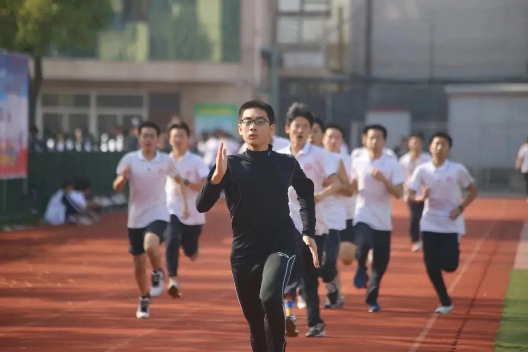 沧州外国语学校（沧州教育资讯）