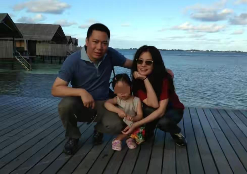 5亿元(赵薇丈夫黄有龙个人简历) - 龙腾网