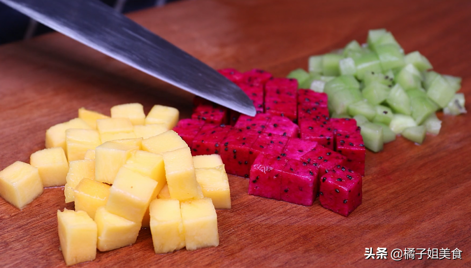 圖片[3]-夏日清涼解暑：白涼粉4步零失敗做法，水果+紅糖+芝麻，口感-起舞食譜網