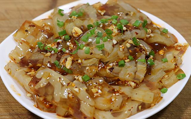 皮冻的正确做法，食材便宜还好吃（皮冻怎么做最好吃）