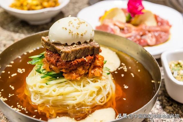 冷面是什么面做的，各地东北人吵起来啦