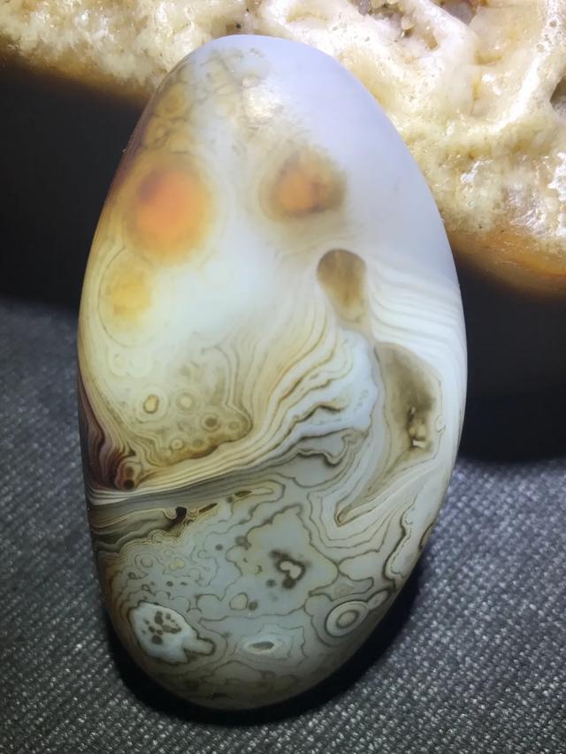 玉髓是玉吗 玉髓是属于玉吗,玉髓是玉吗(玉髓和玉的区别在哪里) 玉髓是玉吗 玉髓是属于玉吗,玉髓是玉吗(玉髓和玉的区别在哪里)