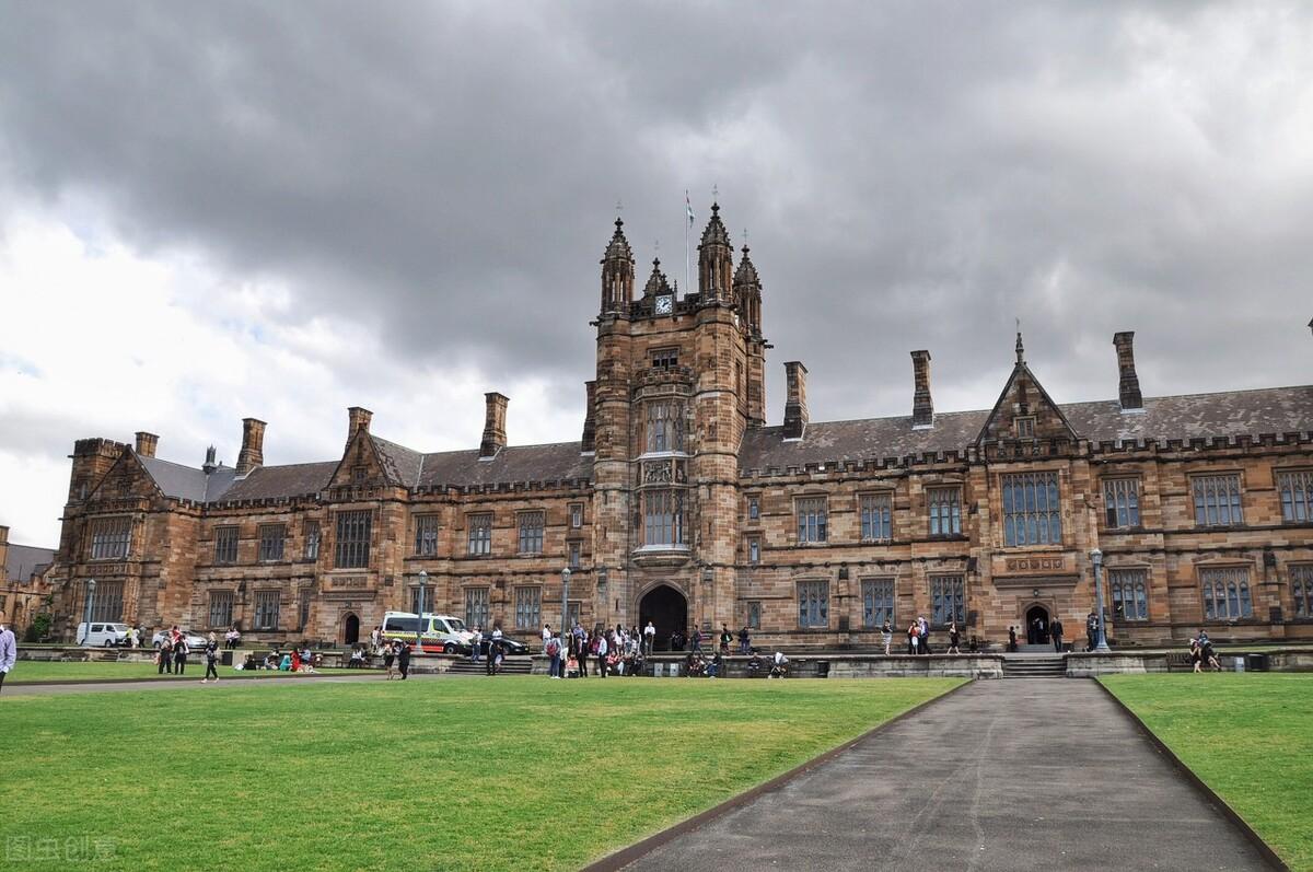 香港浸会大学世界排名（去香港末尾学校还是澳洲八大）