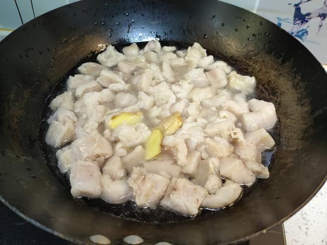 熬猪油怎么样又香又白，怎样熬猪油才又白又香（猪油又香又白无腥味）