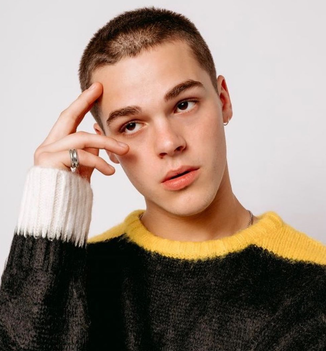 aj 是什么，aj系列所有款式图片（18岁美国新生代男歌手高高瘦瘦白白净净）