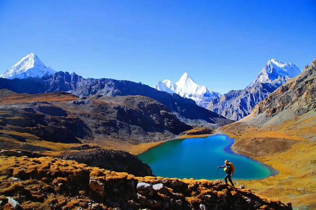 稻城海拔是多少，稻城海拔多少米会有高原反应吗有老虎吗（为什么有些游客说不去后悔一生）