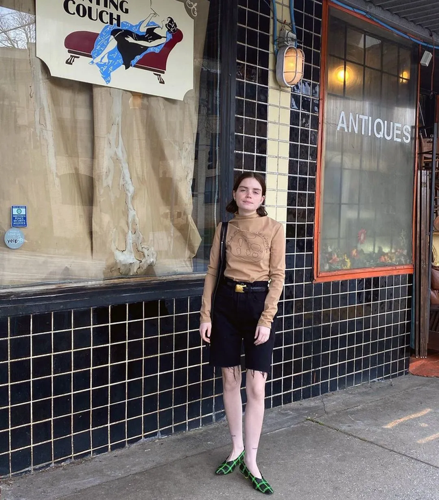 腿粗穿什么短裤，腿粗应该穿什么样的短裤（显瘦竟靠一条“大短裤”）