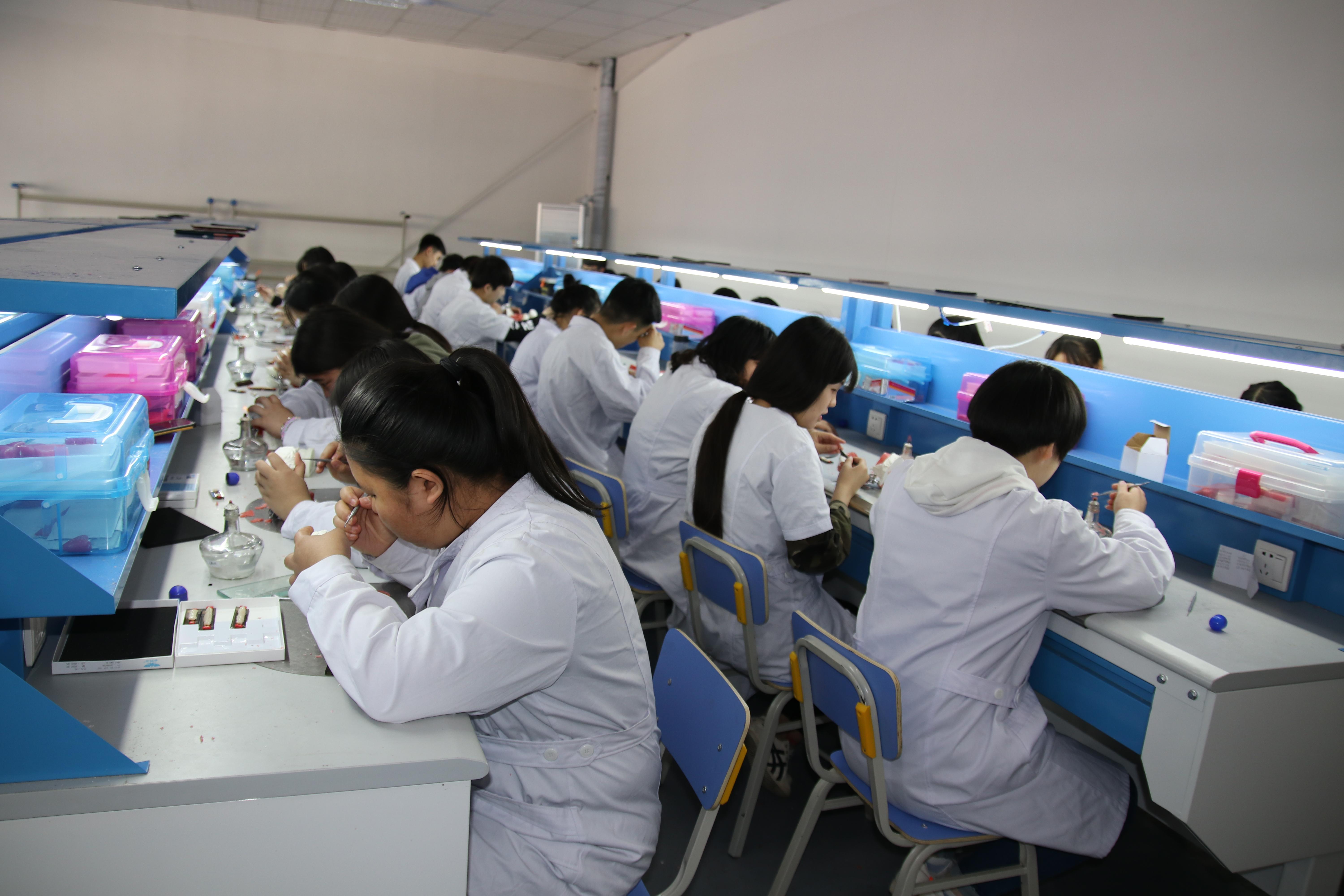 石家庄医专(河北省公办职业中专学校有哪些)