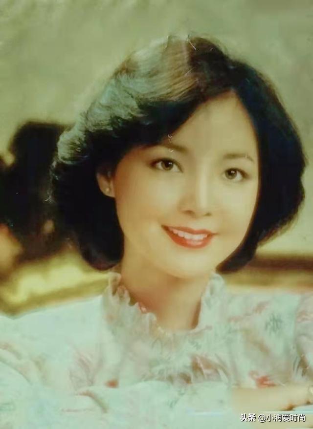 大圆脸适合什么发型，大圆脸型适合什么发型（学邓丽君的4款发型）