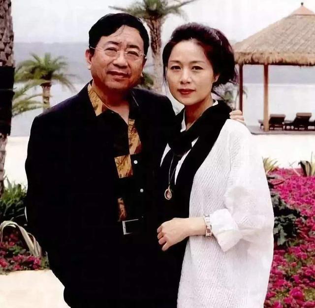 余秋雨和马兰，余秋雨和马兰拉面（不悔嫁大16岁余秋雨）