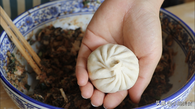 干菜包子馅的家常做法，干菜包子这样调馅真好吃