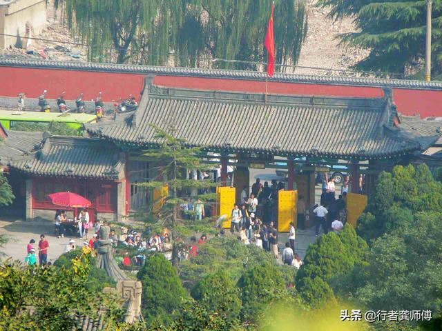 西安临潼区骊山龙背岭,骊山上看风景 西安临潼区骊山龙背岭,骊山上看风景