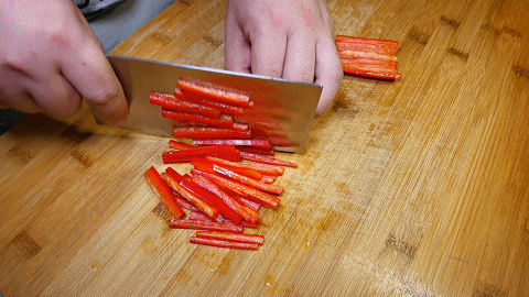 长豆角的功效与作用，怎么做爽脆入味还不变色（长豆角的吃法）