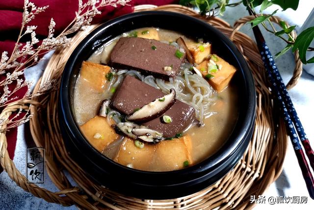 酸辣粉丝汤的做法，酸辣粉丝汤的做法大全（天冷喜欢重口胃）