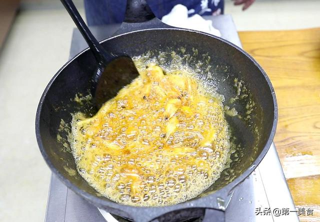 大虾怎么炒好吃，大虾怎么炒好吃又简单的做法（想吃虾不用再去饭店了）
