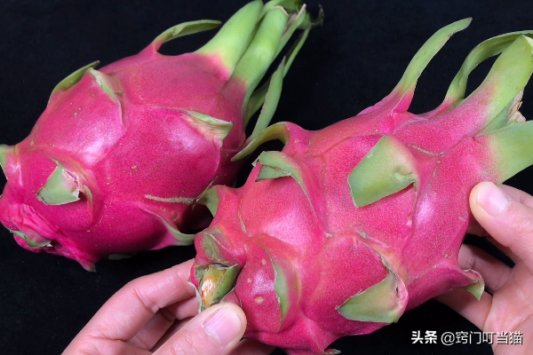 怎么切火龙果简单又好看，怎么切火龙果简单又好看视频（用这2招切火龙果）
