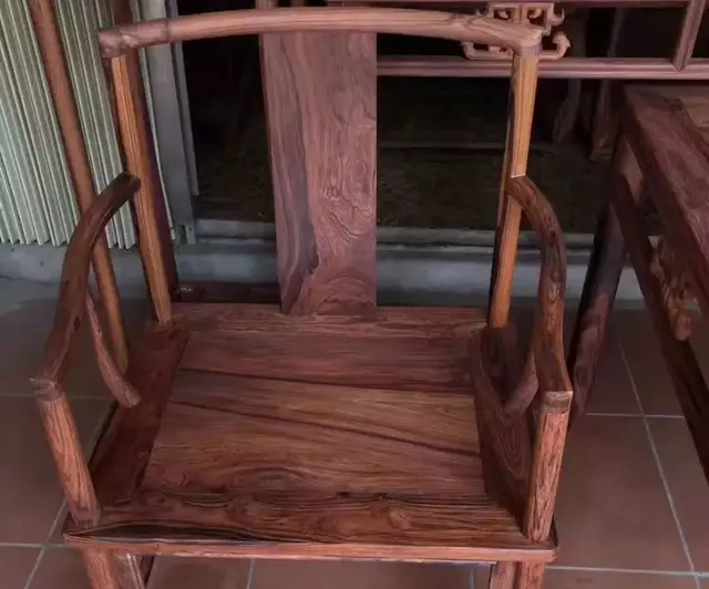 缅甸花枝是红木吗，缅甸花枝是红木吗值钱吗（18种濒危管制红木木种盘点）